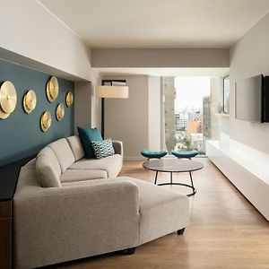 Suite Panorámica de 1 Dormitorio y Cama King